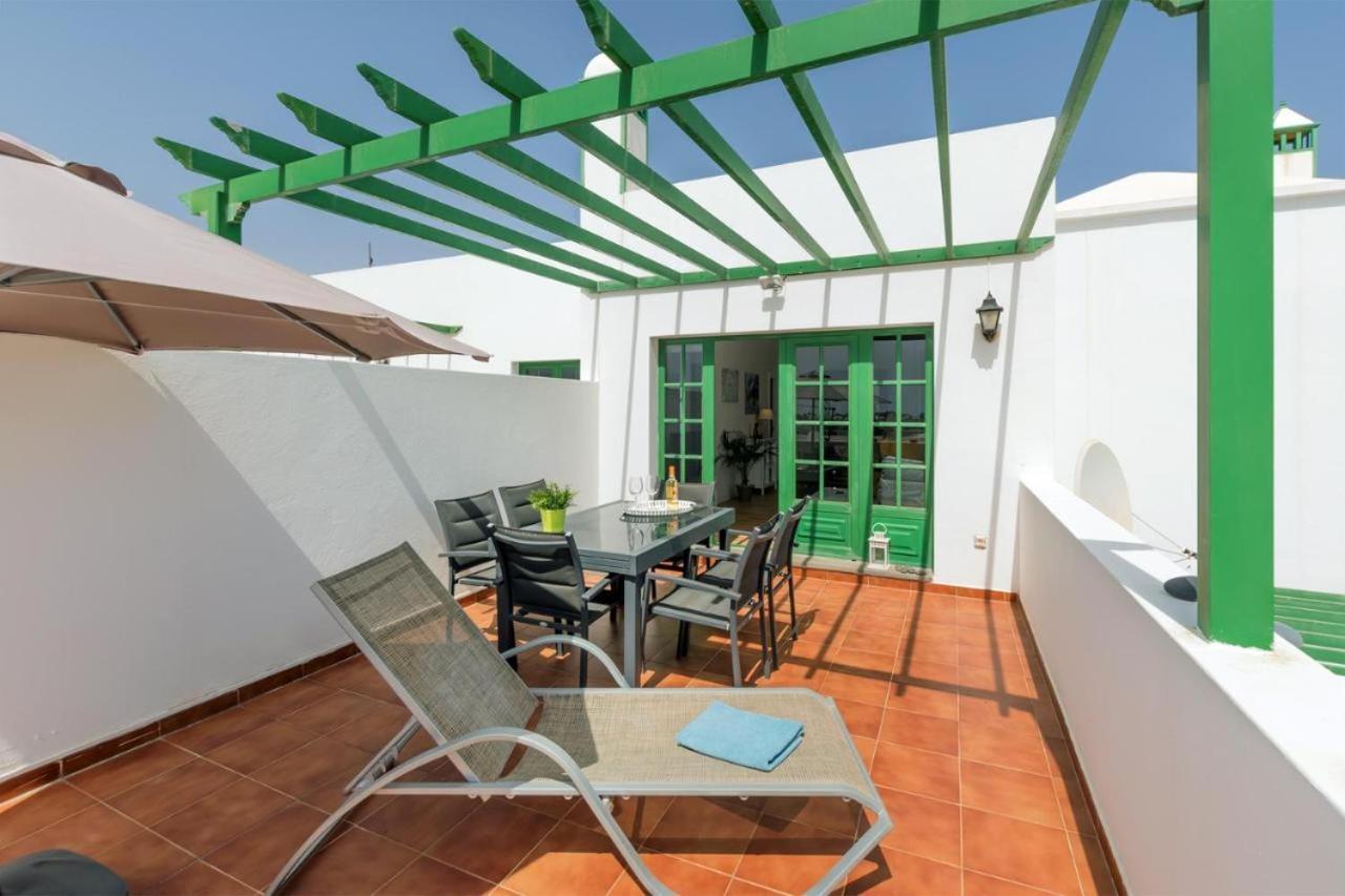 Apartamento Om Con Piscina Y Vistas Al Mar Apartment Costa Teguise Ngoại thất bức ảnh